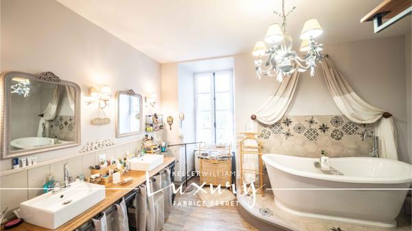 CHARROUX - 03140 : maison T14 (465 m²) en vente