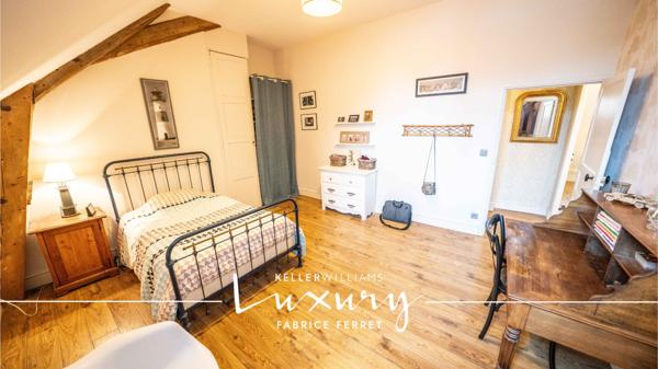 CHARROUX - 03140 : maison T14 (465 m²) en vente