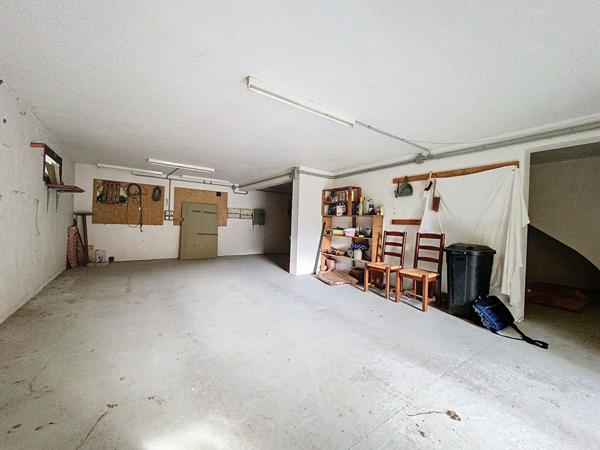 Grande et belle maison à vendre Beaulieu Sur Dordogne 158m2 - 5 Chambres - beaux volumes - garage - sous-sol complet - terrasses - Vue dégagée