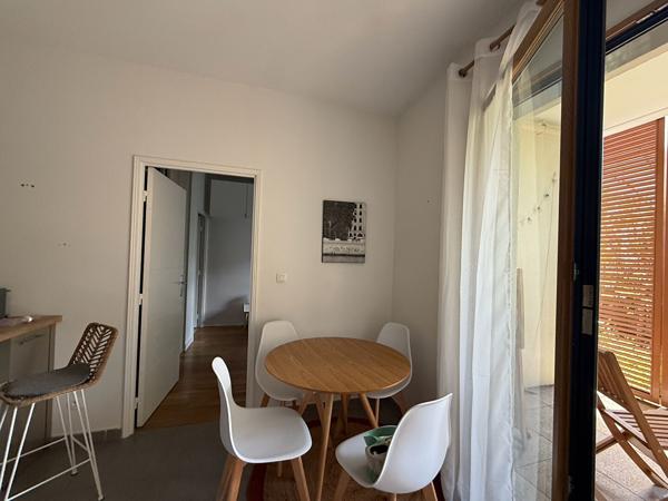 Appartement 2 pièces à vendre à Tassin-la-Demi-Lune - Rez-de-jardin, garage fermé