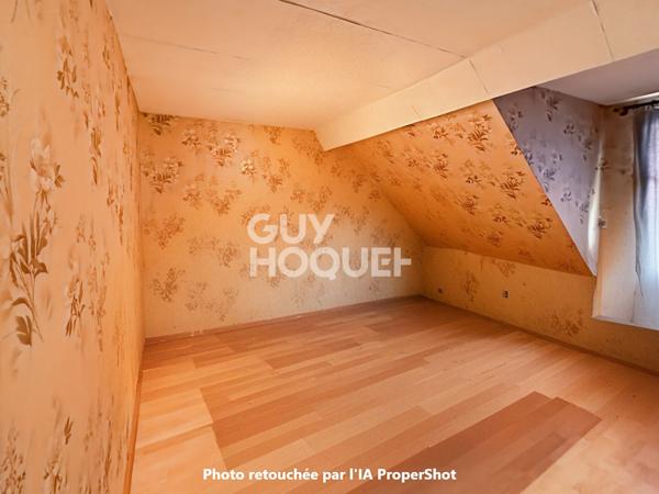 Maison de ville historique . Plein centre de Tournan-en-Brie.