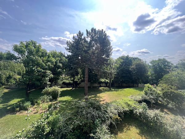 Appartement Suresnes 3 pièce(s) 77 m2