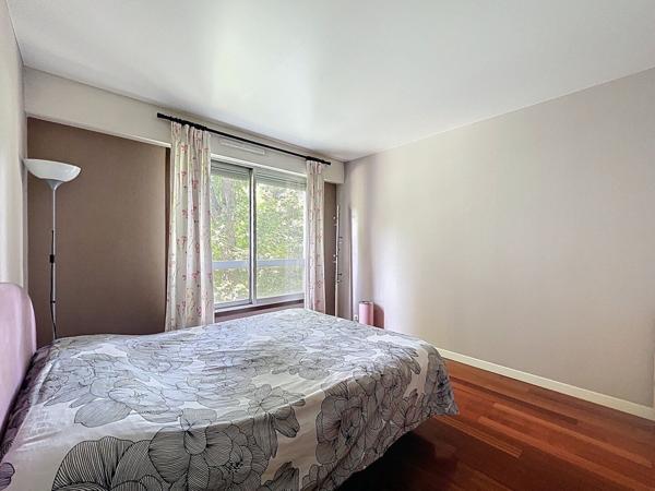 Appartement Suresnes 3 pièce(s) 77 m2