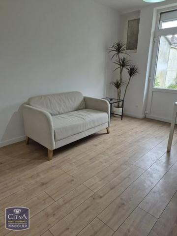 Appartement à louer 2 pièces 31.35m² Cambrai (59400)