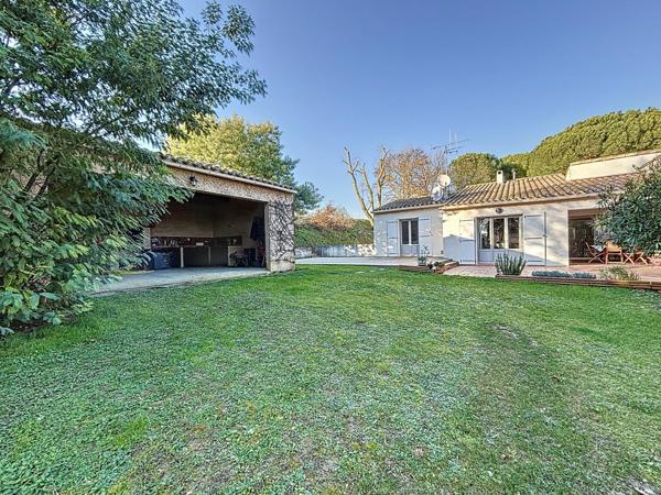 VILLA - 6 pièces - 154 m2