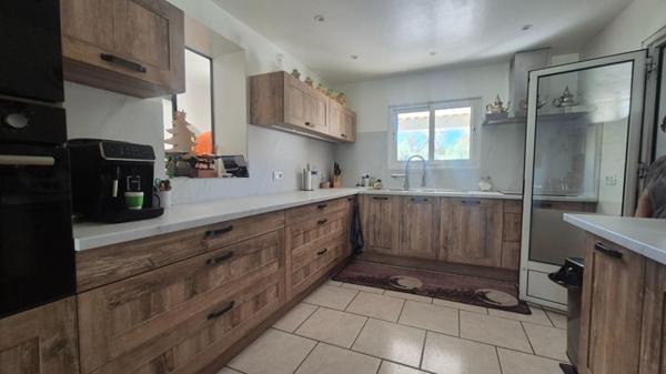 Maison à vendre 699 000 € Ollioules 8 p 168 m² DPE B