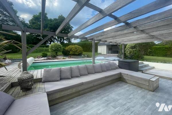 MAISON D'HABITATION TYPE LONGERE AVEC PISCINE