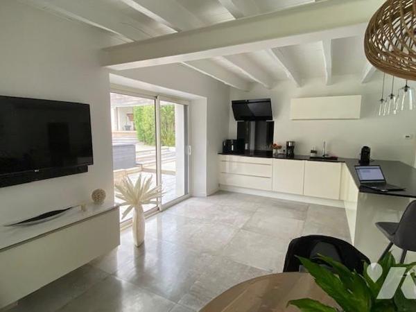 MAISON D'HABITATION TYPE LONGERE AVEC PISCINE