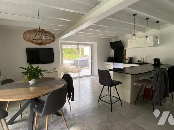 MAISON D'HABITATION TYPE LONGERE AVEC PISCINE