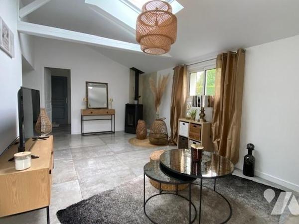 MAISON D'HABITATION TYPE LONGERE AVEC PISCINE