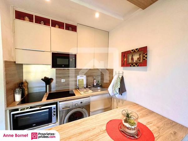 Studio 24 m2, terrasse, parc de 4 hectares, parkings