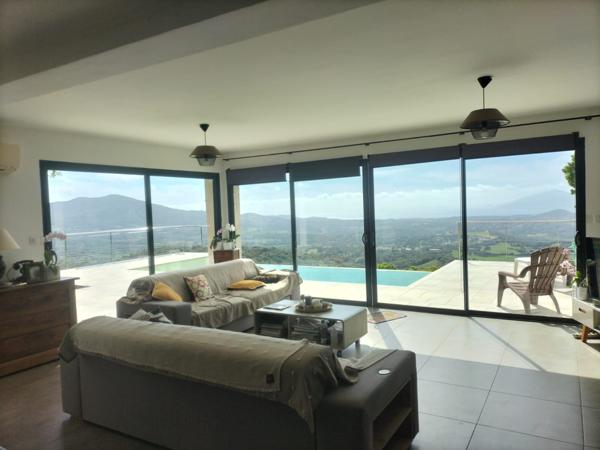 VILLA VUE MER 240 M2 - PROCHE D'AJACCIO  Eccica-Suarella (20117)
