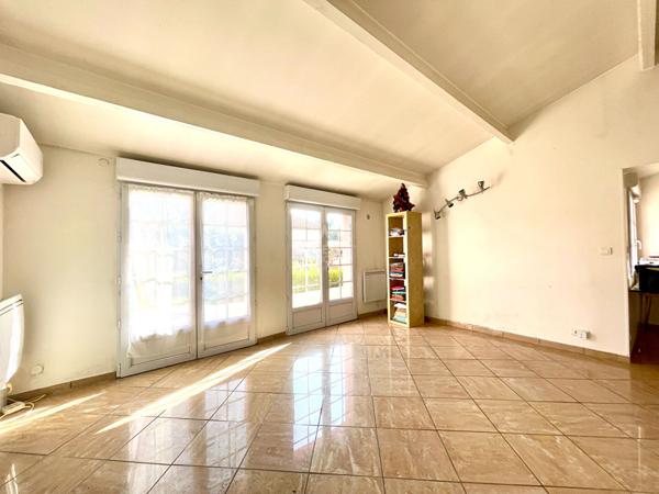 MAISON CONFLANS STE HONORINE - 5 PIÈCES - 115m² €375 000 ** - Référence 7874