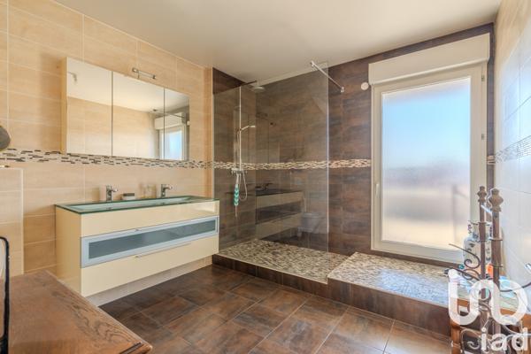 Appartement à vendre 4 pièces 99 m² Champs-sur-Marne