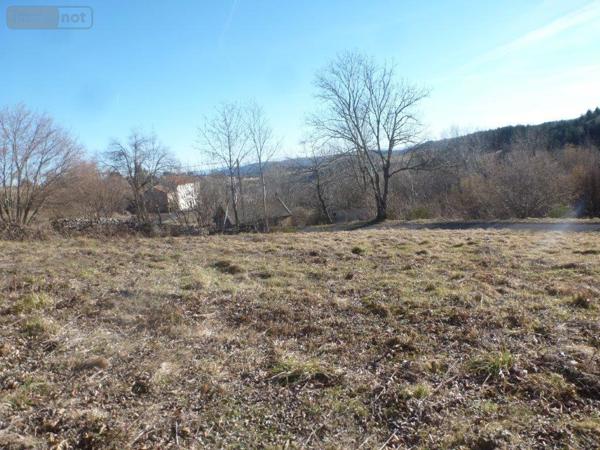 Terrain à Batir à vendre à Védrines-Saint-Loup dans le Cantal (15100), ref : 044/1063