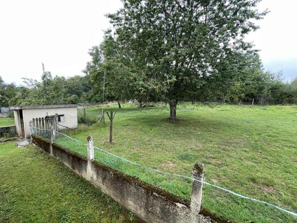 Pavillon sur terrain 3188 m2