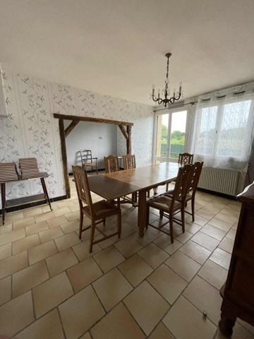 Pavillon sur terrain 3188 m2