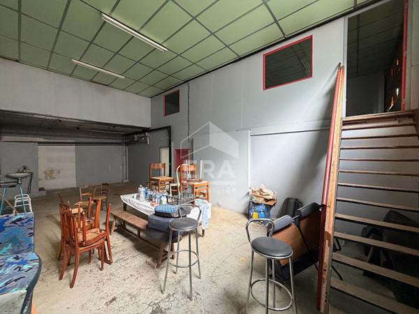 Maison avec hangar à Bourges