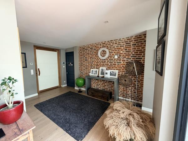 À vendre - Maison contemporaine, 7 pièces située à Villeneuve-d'Ascq (59491)