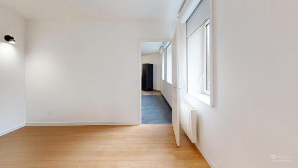 Un appartement au positionnement premium sur Golf et 800m du métro.