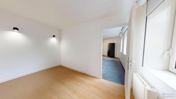 Un appartement au positionnement premium sur Golf et 800m du métro.