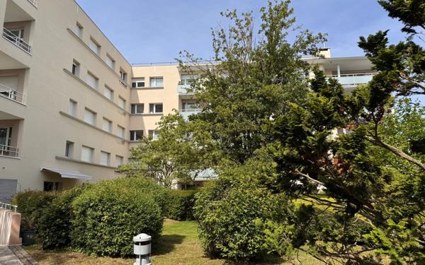 Appartement à vendre    2 pièces • 44,60 m2 Élancourt