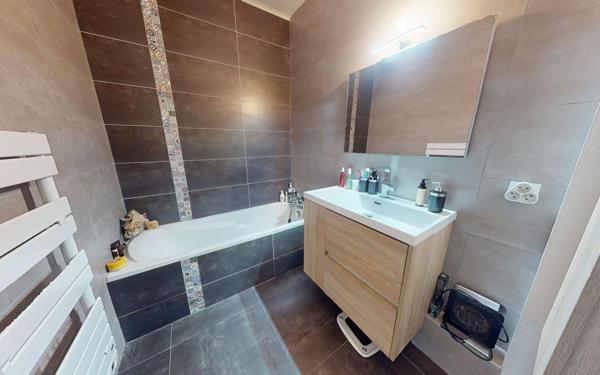 Appartement à vendre    4 pièces • 99,81 m2 Wolfisheim