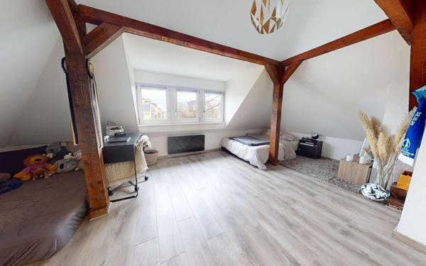 Appartement à vendre    4 pièces • 99,81 m2 Wolfisheim