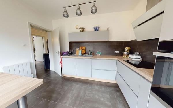 Appartement à vendre    4 pièces • 99,81 m2 Wolfisheim