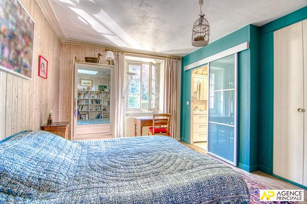 Versailles Clagny Appartement 6 pièces 158 m² carrez situé au 1er étage d'une superbe bâtisse 19ème avec grenier et 2 caves 1 320 000 € **  - Référence  28400