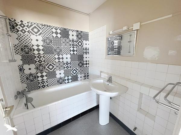 Appartement à vendre 244 950 € Tours 3 p 83 m² DPE D