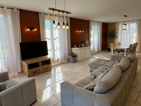 MAISON DE MAÎTRE 5 CHAMBRES, PARC ARBORÉ ET VASTES DÉPENDANCES