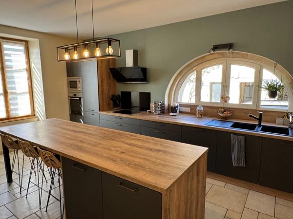 MAISON DE MAÎTRE 5 CHAMBRES, PARC ARBORÉ ET VASTES DÉPENDANCES