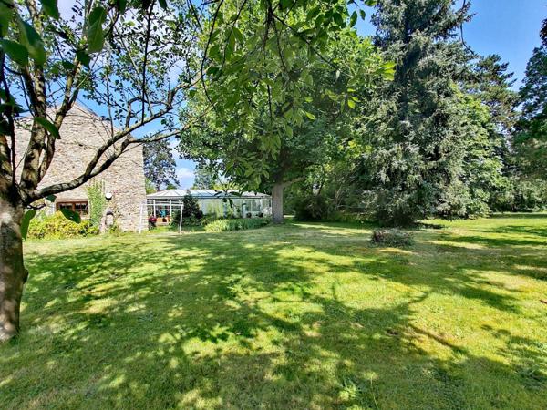 MAISON DE 200M2 ,6 pièces, sur un terrain de 4300M2