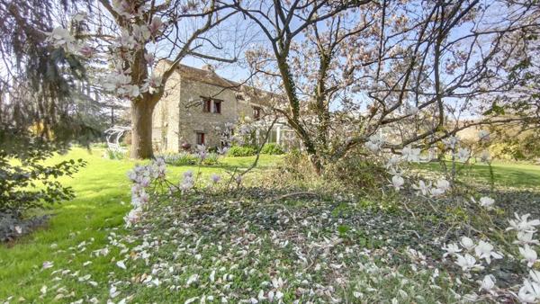 MAISON DE 200M2 ,6 pièces, sur un terrain de 4300M2