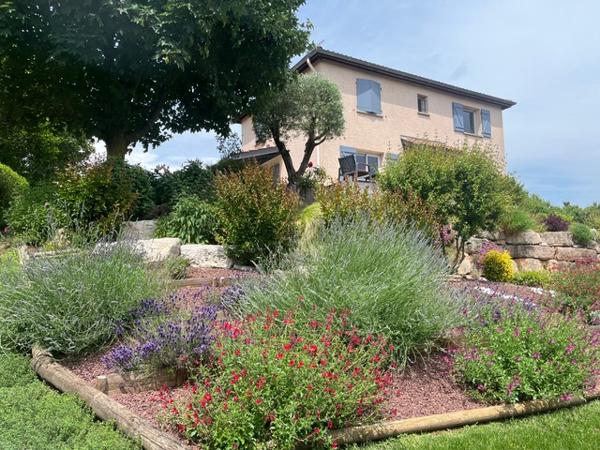 Sainte-Euphémie (01600) Maison sur 1200m2 avec vue imprenable 4 chambres