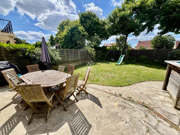 Maison Courdimanche 140 m2 €449 000 ** - Référence 2163