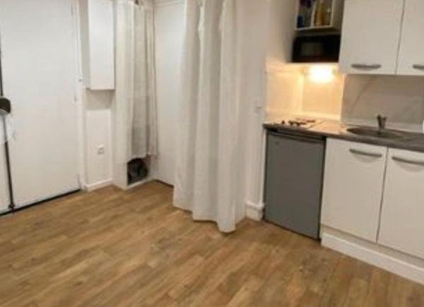 CHARONNE - EMPLACEMENT RECHERCHÉ - STUDIO 12 m2