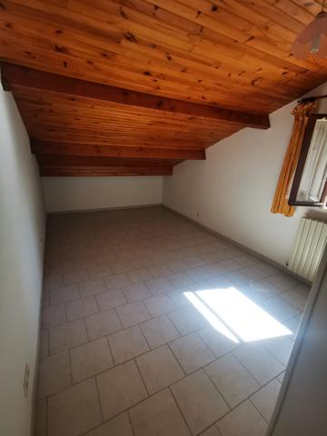 Maison traditionnelle 125m2 avec sous sol complet sur terrain 3 554m2 à Marciac