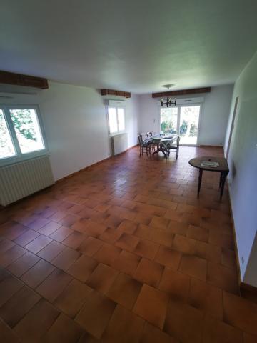 Maison traditionnelle 125m2 avec sous sol complet sur terrain 3 554m2 à Marciac
