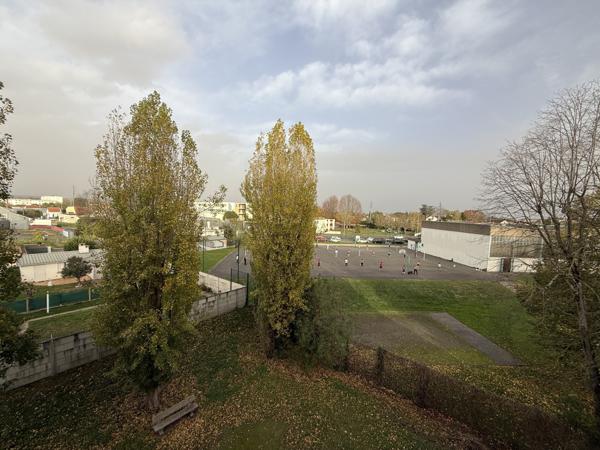 Tarbes (65000) T3 entièrement rénové avec garage