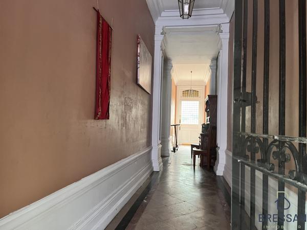 Maison 10 pièce(s) 8 chambre(s) 431 m²