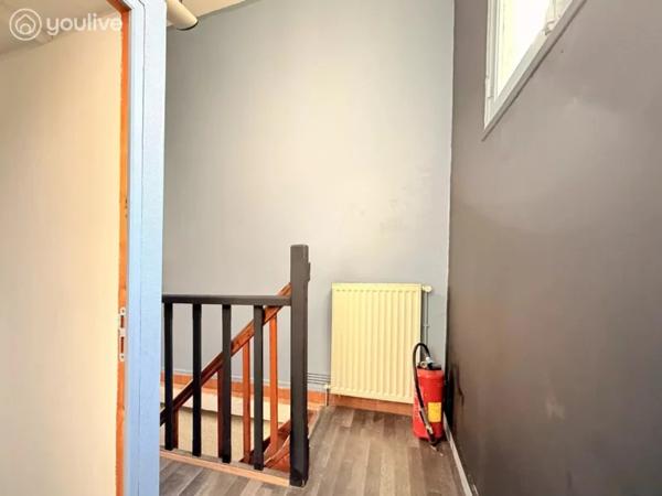 Local commercial centre-ville – 29 m² + sous-sol 27 m2 – Saint-Valery-en-Caux