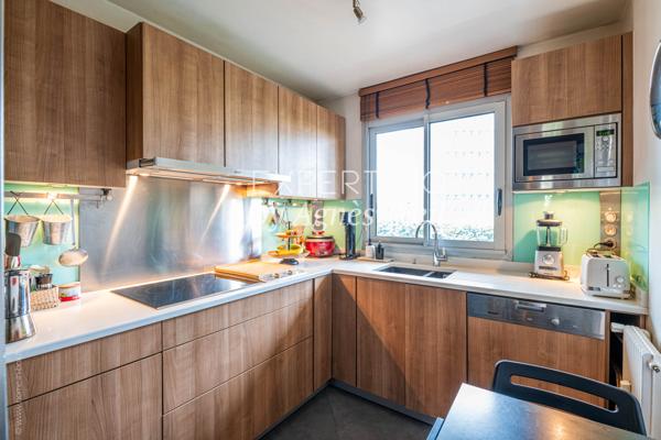 SURESNES - PLATEAU OUEST - APPARTEMENT FAMILIAL CHALEUREUX 4/5 PIÈCES - 3 CHAMBRES