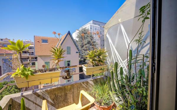 Appartement à vendre    3 pièces • 97,68 m2 Nice
