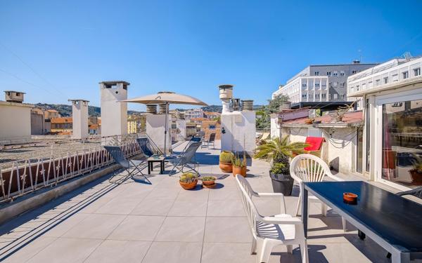 Appartement à vendre    3 pièces • 97,68 m2 Nice