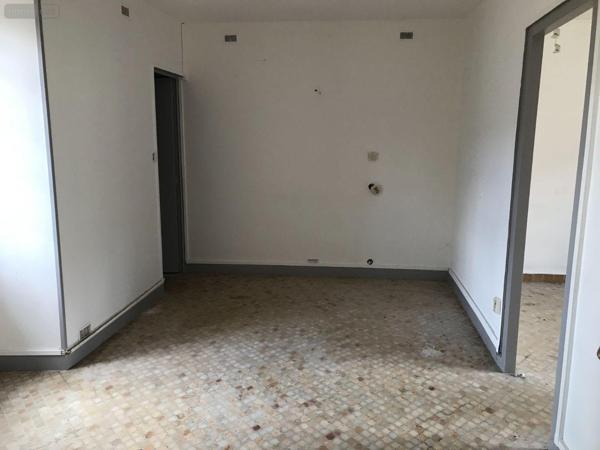 Maison à vendre à Champagné dans la Sarthe (72470), ref : 079/1880