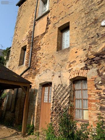 Maison à vendre à Sillé-le-Guillaume dans la Sarthe (72140), ref : MA342