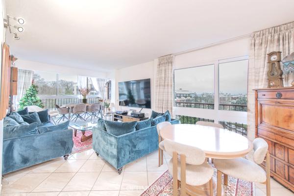 Résidence Parly 2 – Appartement 5 pièces – 108 m² – Dernier étage – Balcon & loggia – Garage box