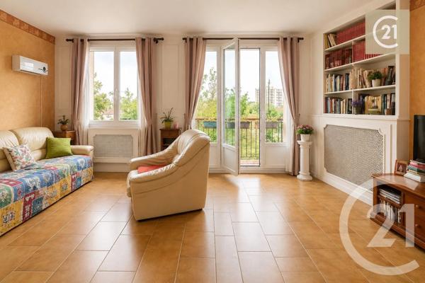 Appartement F4 à vendre  3 pièces - 70,30 m 2   LES PAVILLONS SOUS BOIS  - 93